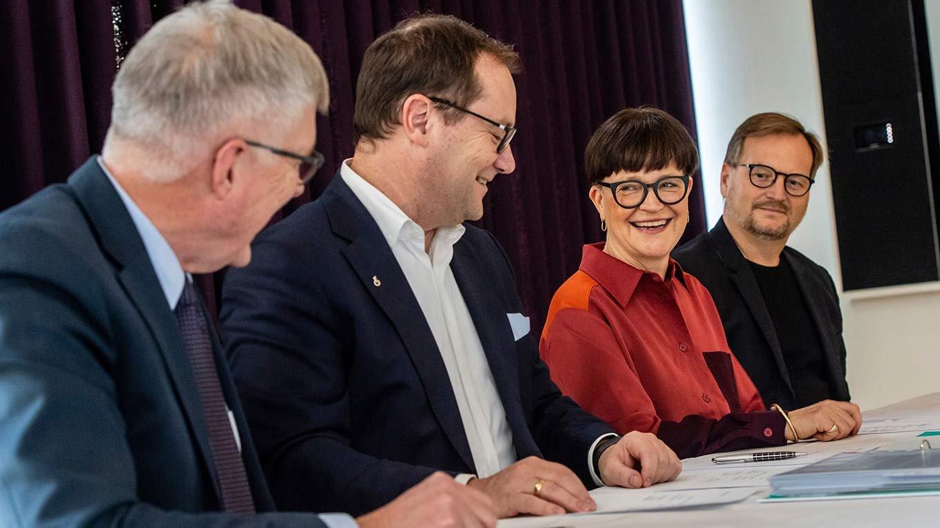 Jens-Peter Saul, Mette Kynne and XX